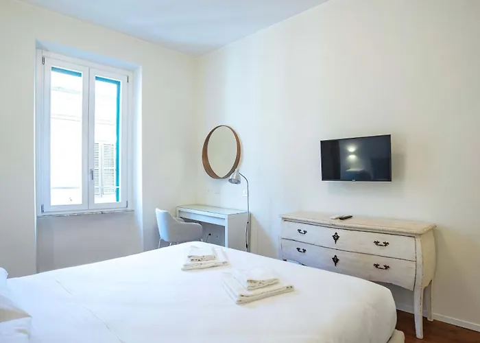 EasyTopStay - Crescenzio Elegant